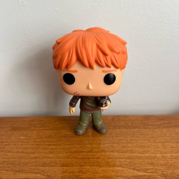 Funko Pop Harry Potter Ron Weasley with Scabbers #44 Figure Collectible Toy - Picture 1 of 6
